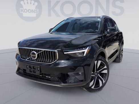 Certified 2024 Volvo XC40 B5 Ultimate w/ Protection Package Premier image 1