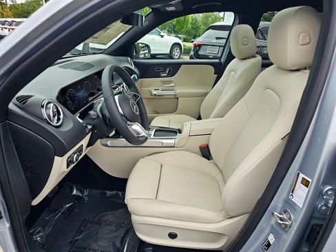 New 2026 Mercedes-Benz GLB 250 4MATIC image 17