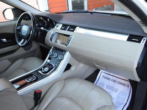 Used 2016 Land Rover Range Rover Evoque SE image 15
