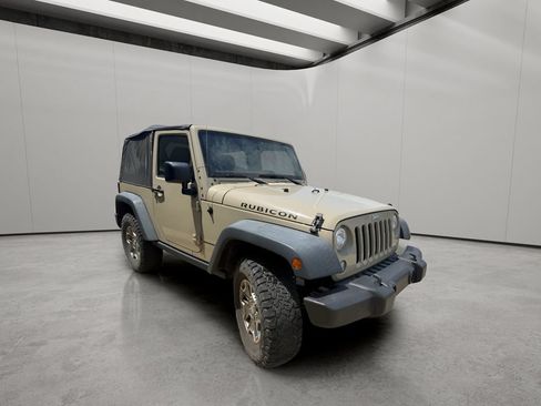 Used 2017 Jeep Wrangler Rubicon w/ Power Convenience Group AWD/4WD image 7