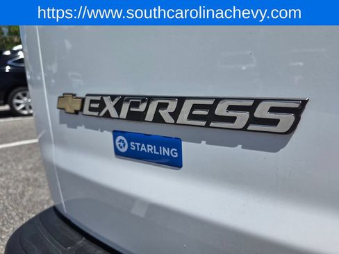 Certified 2025 Chevrolet Express 3500 LT w/ LT Preferred Equipment Group RWD image 29