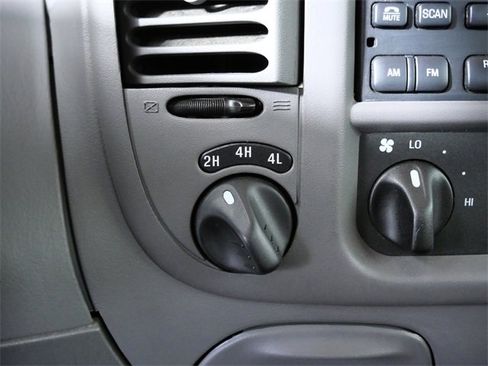 Used 2003 Ford F150 XLT image 21