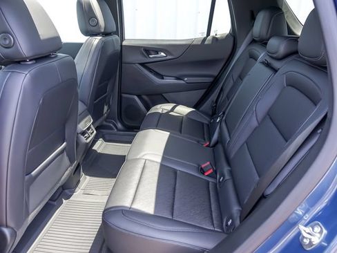 Used 2026 Chevrolet Equinox LT w/ Convenience Package II FWD image 17