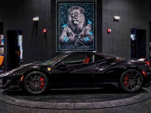 Used 2020 Ferrari 488 Pista Coupe RWD image 3