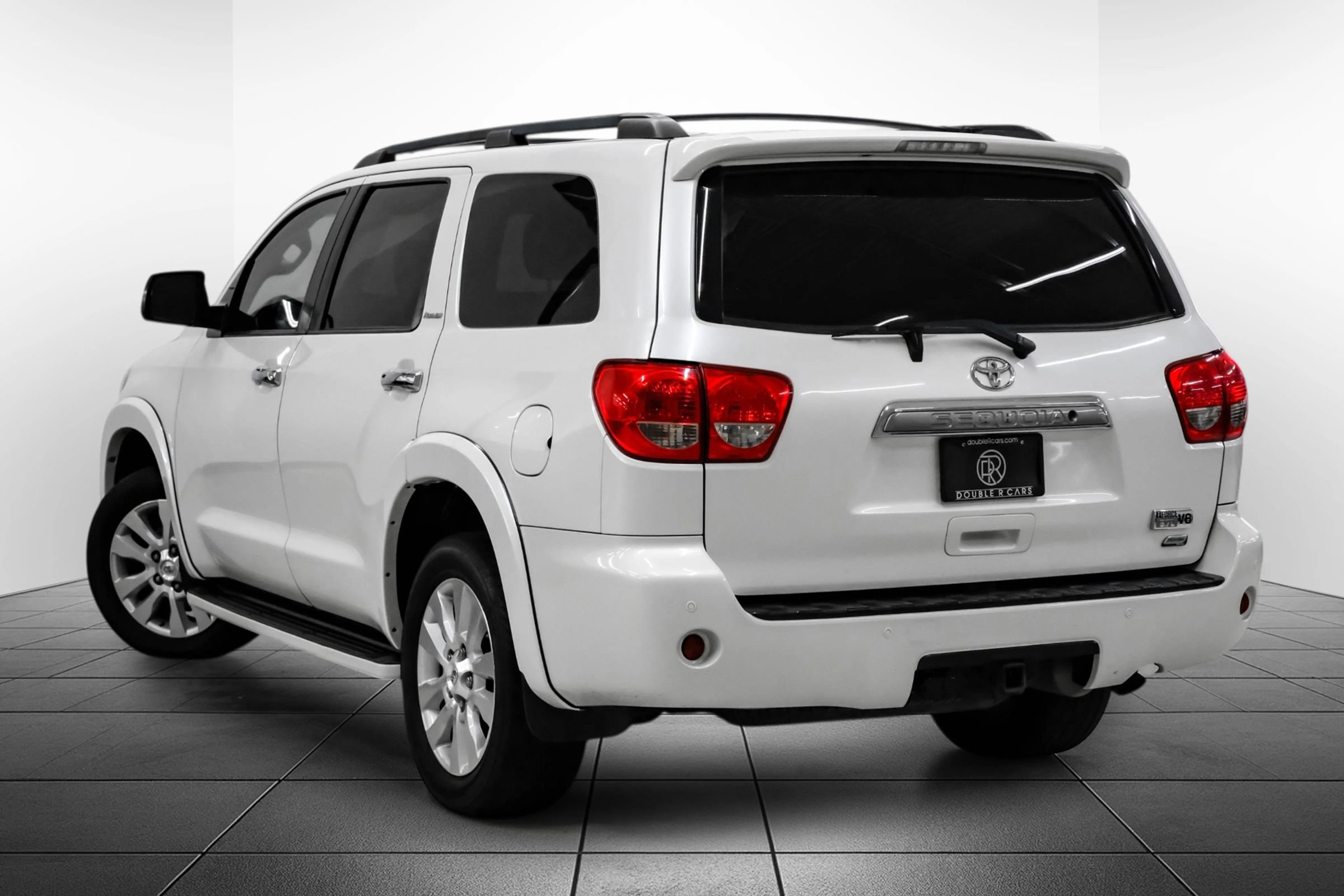 Used 2017 Toyota Sequoia Platinum AWD/4WD image 11
