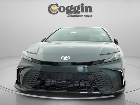 New 2026 Toyota Camry SE image 32