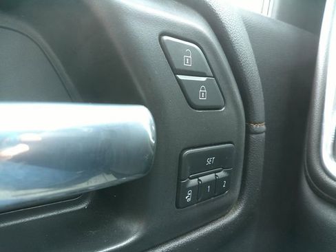 Used 2021 GMC Sierra 1500 AT4 w/ AT4 Value Package AWD/4WD image 28