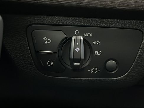 Used 2022 Audi Q5 e Premium w/ Convenience Package AWD/4WD image 33