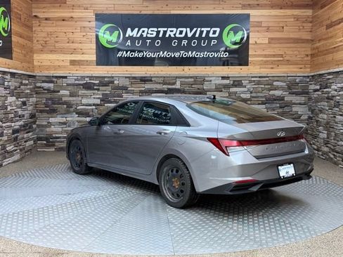 Used 2023 Hyundai Elantra SEL w/ Convenience Package FWD image 7