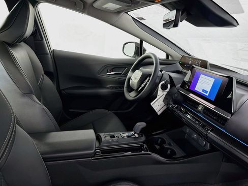 New 2027 Toyota Prius Plug-In Hybrid FWD image 33