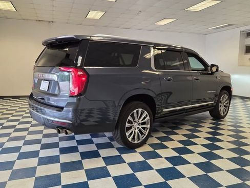 Used 2021 GMC Yukon XL Denali w/ Denali Premium Package AWD/4WD image 8