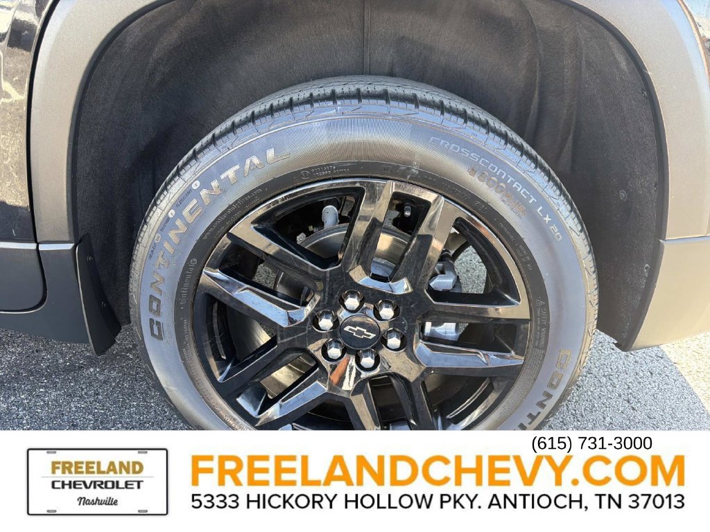 Used 2022 Chevrolet Traverse LT FWD image 12