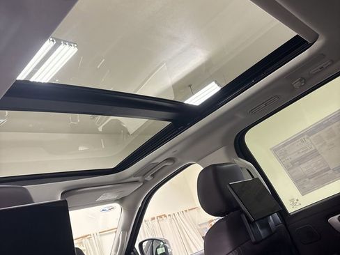 New 2026 Ford Expedition Max Platinum w/ Platinum Ultimate Package AWD/4WD image 31