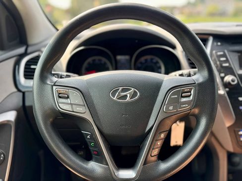 Used 2016 Hyundai Santa Fe SE AWD/4WD image 12