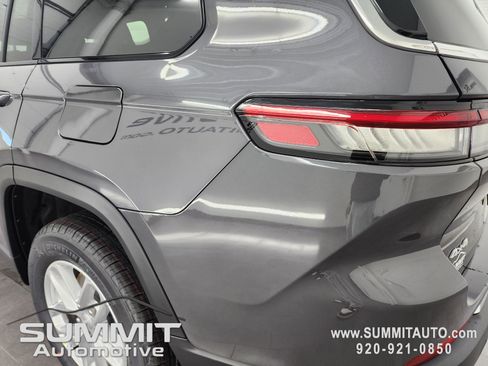 New 2025 Jeep Grand Cherokee L Laredo w/ Trailer Tow Package image 31