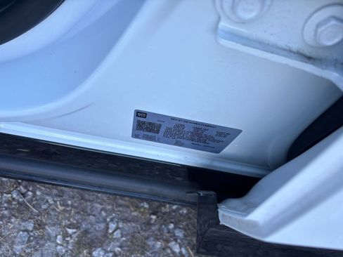 Used 2025 Buick Envista Sport Touring image 29