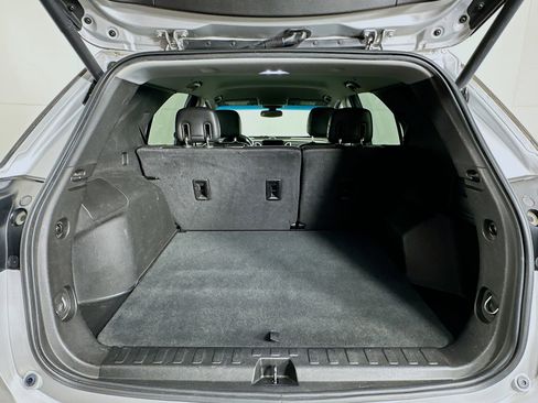 Used 2019 Chevrolet Equinox Premier FWD image 28