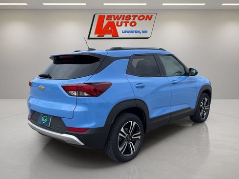 Certified 2024 Chevrolet TrailBlazer LT w/ LT Cold Weather Package AWD/4WD image 5