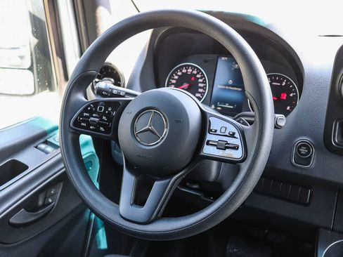 Used 2024 Mercedes-Benz Sprinter 2500 image 15
