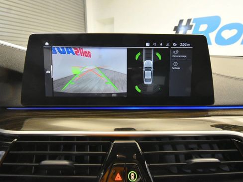 Used 2020 BMW M550i xDrive w/ Premium Package AWD/4WD image 25