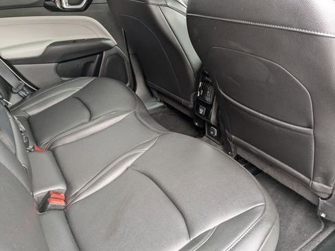 Used 2025 Jeep Compass Limited AWD/4WD image 16