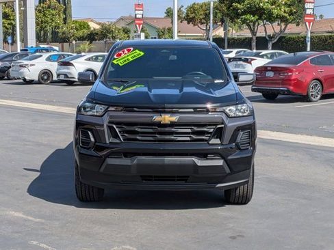 Used 2024 Chevrolet Colorado LT RWD image 2