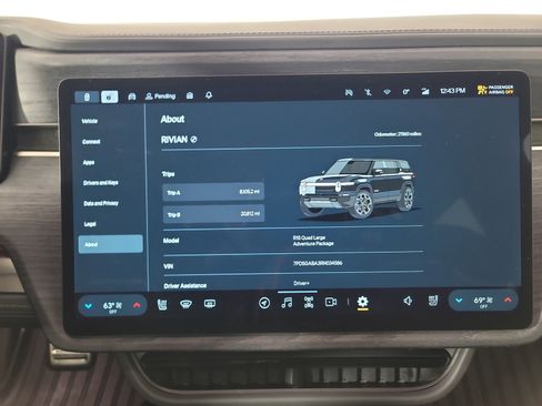 Used 2024 Rivian R1S Adventure image 29