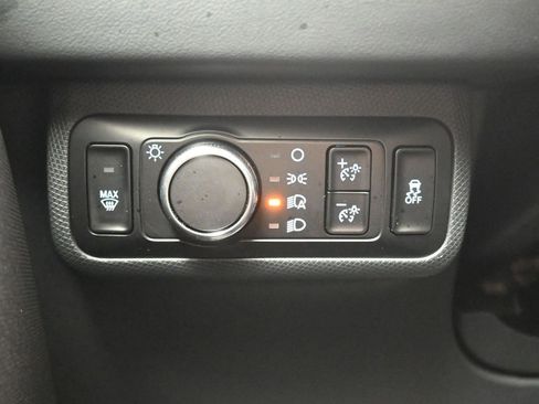 Used 2025 Ford Mustang Mach-E Select image 27