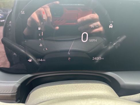 Used 2024 Buick Encore GX Preferred w/ Comfort Package AWD/4WD image 28
