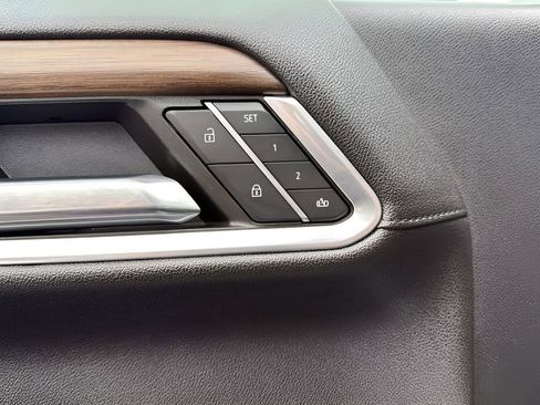 Used 2024 Chevrolet Silverado 3500 High Country w/ High Country Premium Package image 25