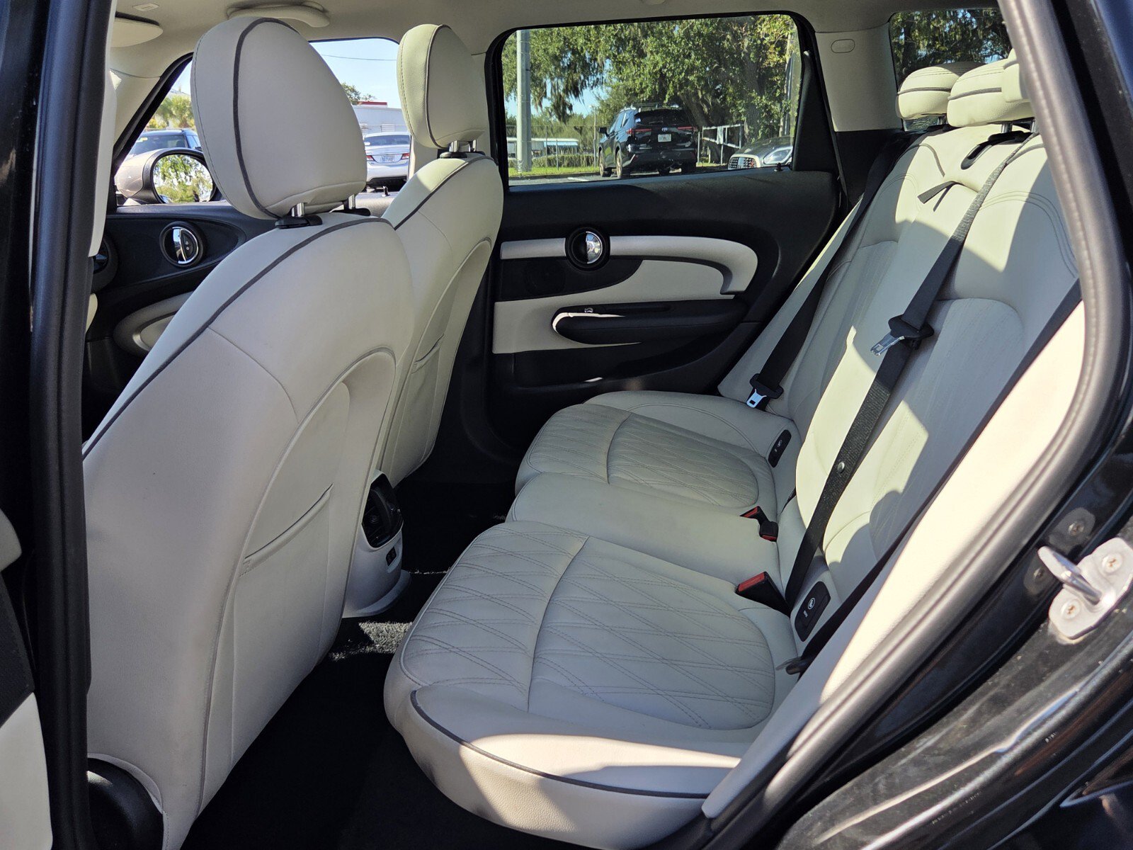 Used 2024 MINI Cooper Clubman S w/ Signature Upholstery Package FWD image 11