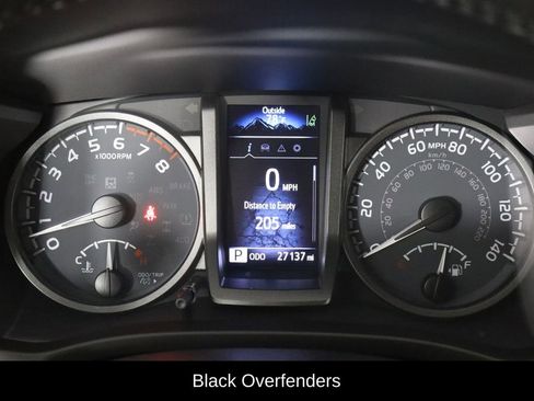 Used 2021 Toyota Tacoma TRD Off-Road image 11