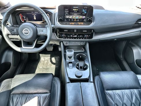 Used 2021 Nissan Rogue Platinum AWD/4WD image 18