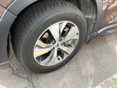 Used 2019 Subaru Ascent Premium image 6