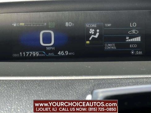 Used 2022 Toyota Prius LE image 29