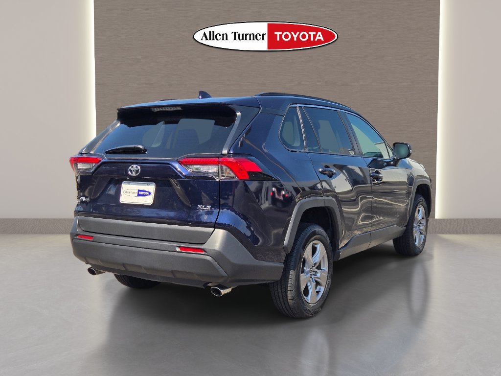 Used 2025 Toyota RAV4 XLE FWD image 6
