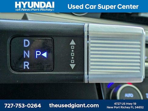 Used 2025 Hyundai Santa Fe SEL FWD image 38