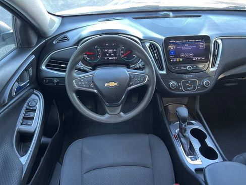 Used 2023 Chevrolet Malibu LS image 18