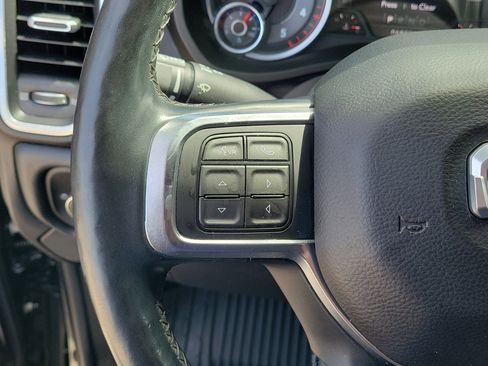 Used 2019 RAM 2500 Laramie w/ Black Appearance Package AWD/4WD image 22