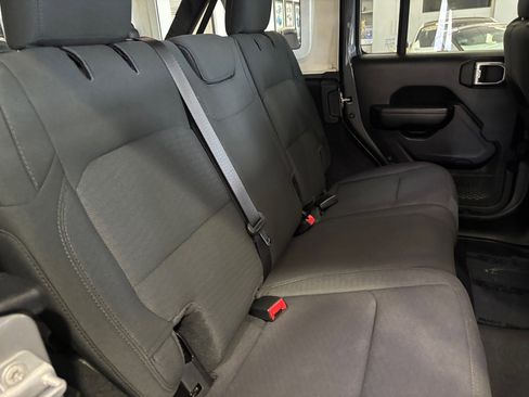 Used 2021 Jeep Wrangler Unlimited Sport image 18