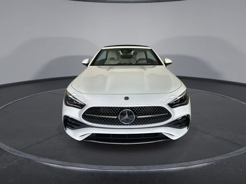 Used 2026 Mercedes-Benz CLE 450 4MATIC Cabriolet image 3