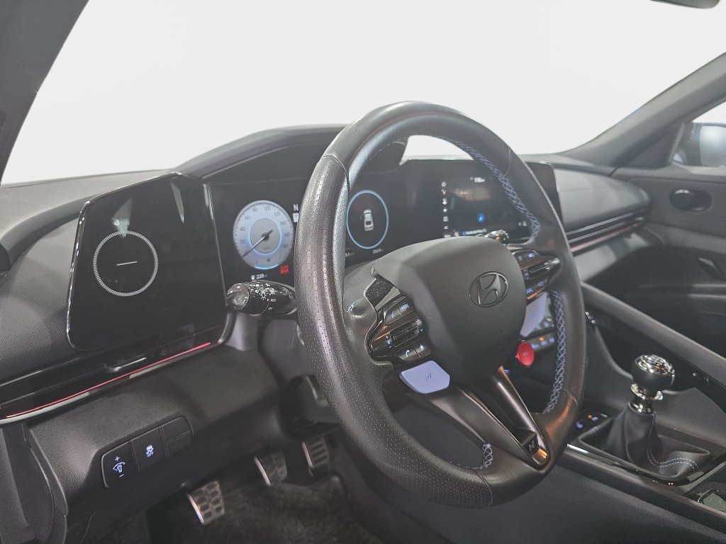 Used 2025 Hyundai Elantra N w/ Cargo Package FWD image 18