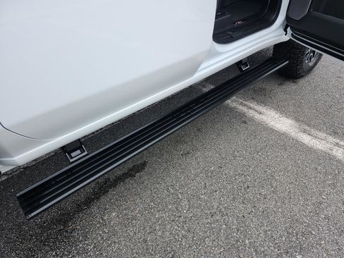 Certified 2026 GMC Sierra 2500 AT4X image 7