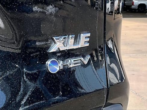 Used 2025 Toyota RAV4 XLE Premium image 10