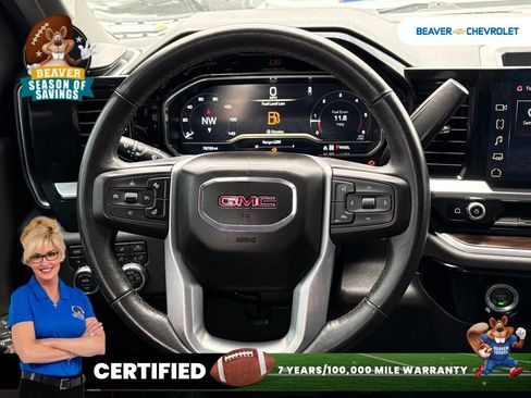 Used 2022 GMC Sierra 1500 SLT w/ X31 Off-Road Package AWD/4WD image 18