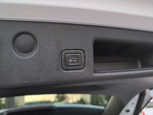 Used 2024 Chevrolet Equinox RS AWD/4WD image 16