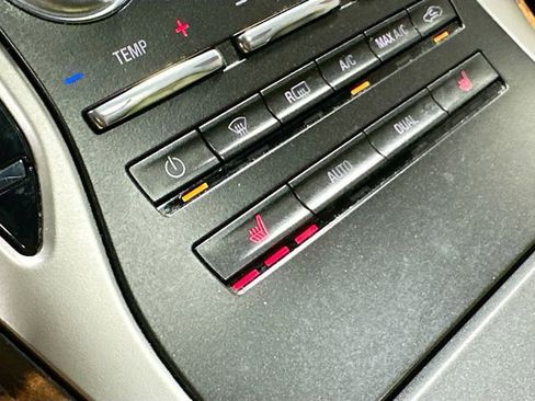 Used 2019 Lincoln Nautilus Select image 22