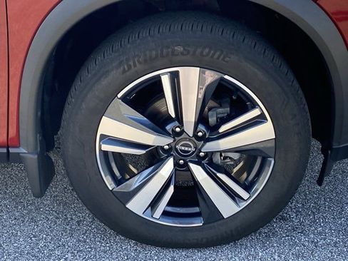 Used 2024 Nissan Rogue SL w/ SL Premium Package image 26