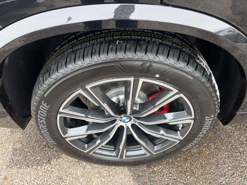 New 2026 BMW X5 xDrive40i w/ M Sport Package AWD/4WD image 10