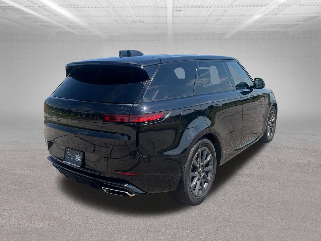 Used 2024 Land Rover Range Rover Sport Dynamic SE AWD/4WD image 5